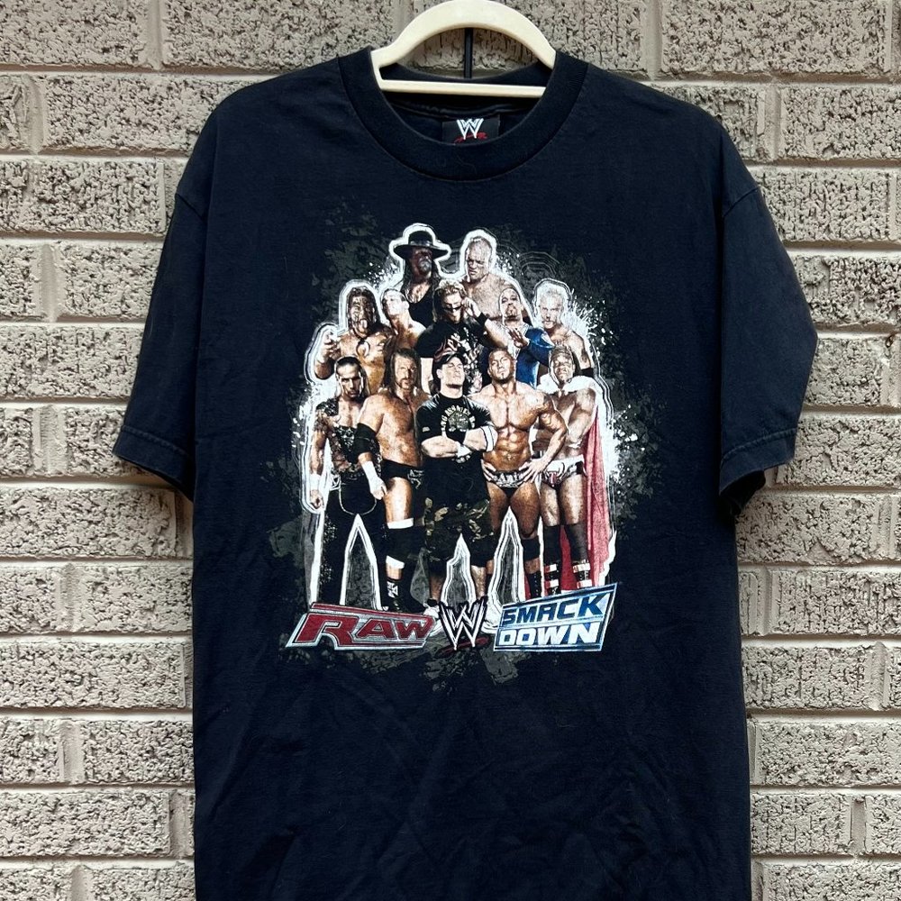 Vintage Y2K 2002 WWE Smackdown vs Raw Roster T Shirt